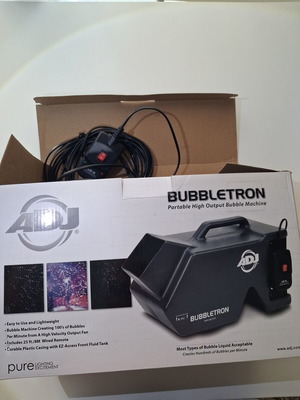 Bubbletron bubble machine like new with 3 liters liquid gift