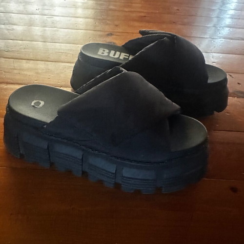 Buffalo women's platform sandals like new, size 38, black