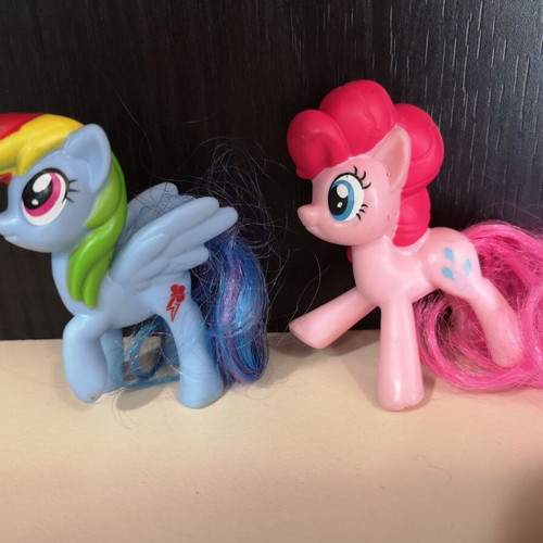 My Little Pony Hasbro figures like new, Pinkie Pie and Rainbow Dash