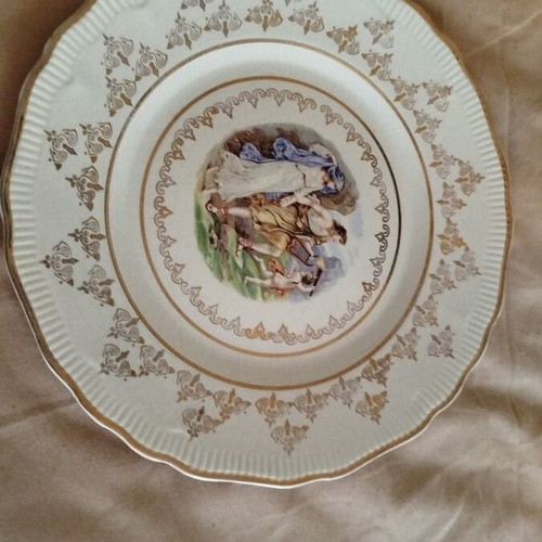 Collectible decorative plate Orpheus and Eurydice vintage, like new