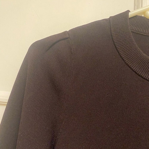 Brown chocolate women's sweater like new with nice knit