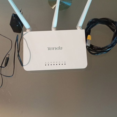 Tenda Router N300 like new