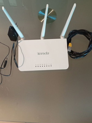 Tenda Router N300 like new