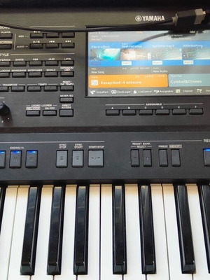 Yamaha PSR-SX900 keyboard like new