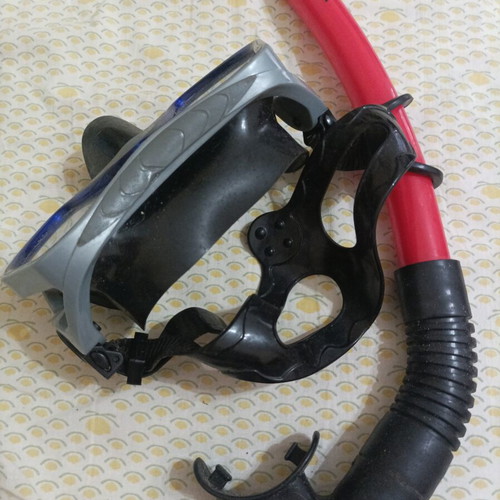Children's snorkeling mask used, no snorkel