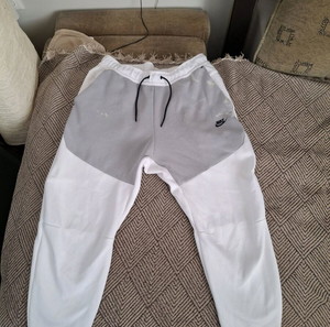 Nike White/Grey Tech Fleece