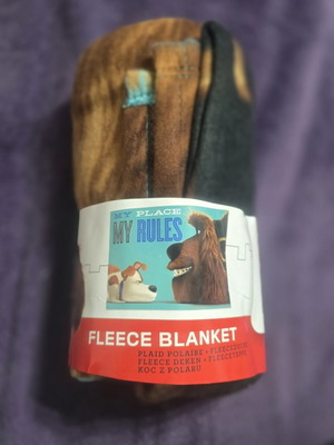 The Secret Life of Pets Polar Fleece Blanket new