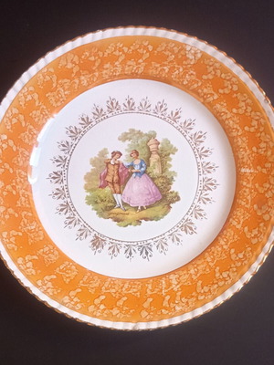Vintage Kerameus Minoiki Decorative Wall Plate with Gold Trim 23.5 cm