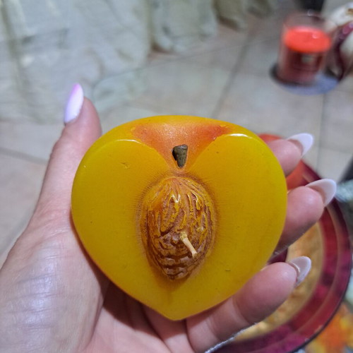 Decorative plate with wax fruit composition like new