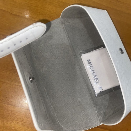 Michael Kors glasses case like new, white with Saffiano texture