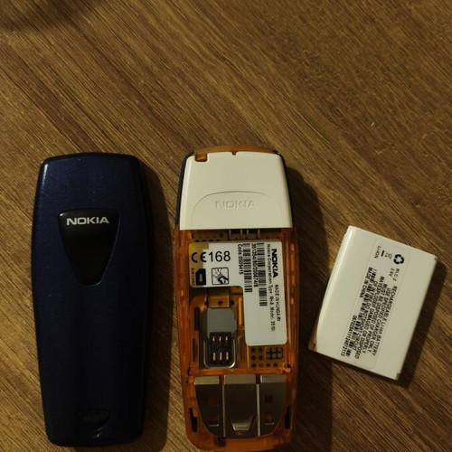 Nokia 3510i mobile phone, blue