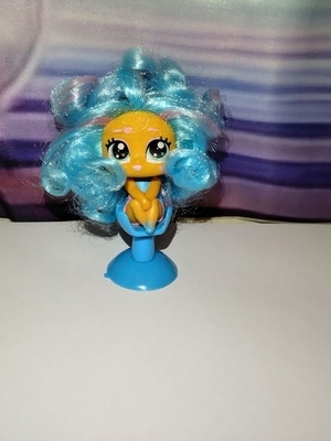 Hairdooz Skye "Magical moonchild" mini doll with suction chair used