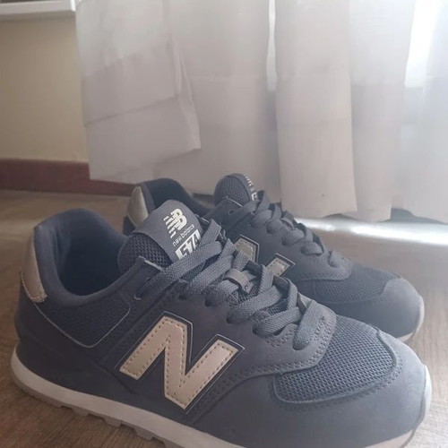 New Balance 574 shoes like new, size 37