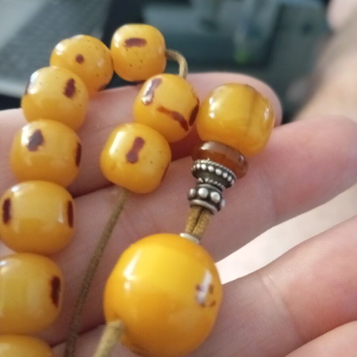 Mastic Sountourous beads from Syria like new, 31+2 beads 40.5gr