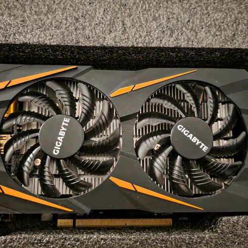 Gaming PC σαν καινούργιο με AMD Ryzen 5 3600 και Radeon RX 560 4GB