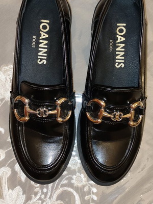 Loafers Ioannis women's black glossy size 38 like new