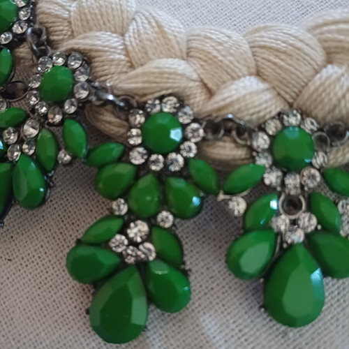 Knitted necklace like new