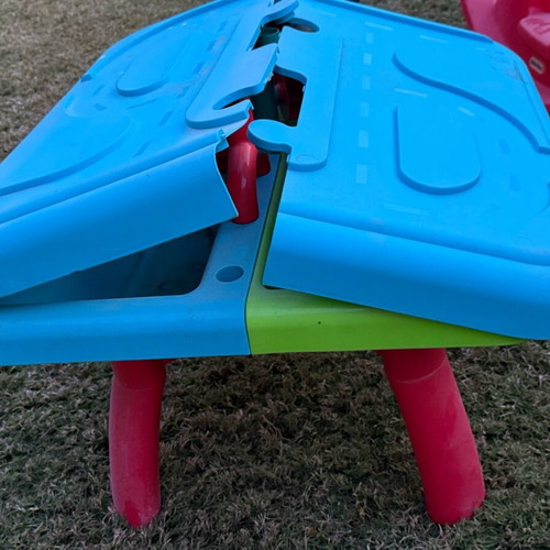 Water and Sand Play Table like new