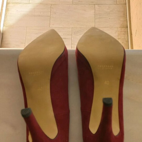 Red pumps like new, size 40
