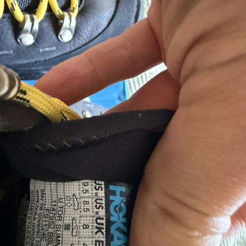 Hoka U Tor Summit sneakers size 42 like new, black with Vibram sole