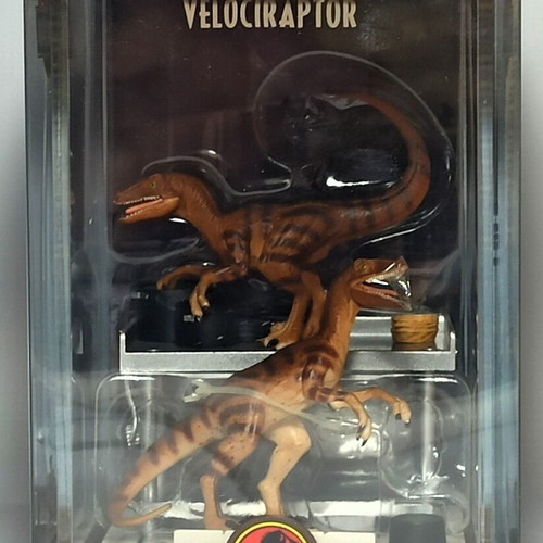 The Noble Collection Jurassic Park Velociraptors PVC Diorama Set new