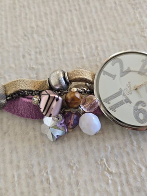 Watch multicolor used, no battery, unique piece