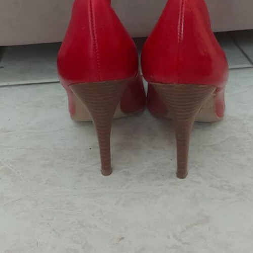 Red leather pumps like new, size 38.5 with wooden heel