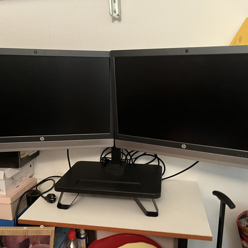 HP dual monitor system used