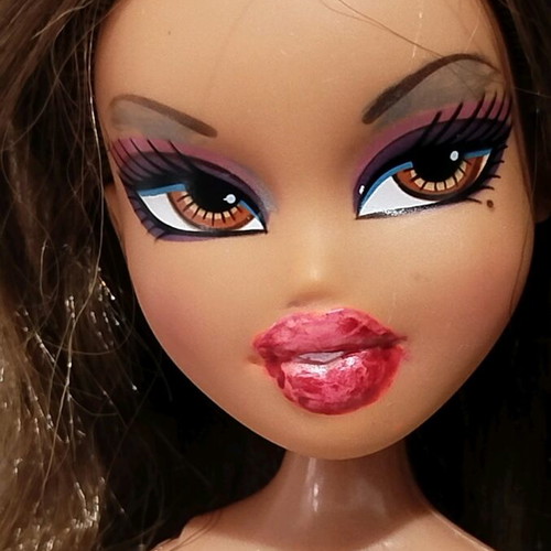 Bratz dolls used, lot of 3 with flaws for OOAK