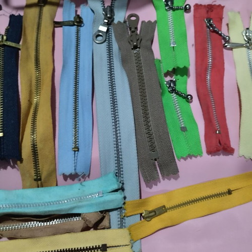 Iron zippers pack of 20 in various colors and sizes new