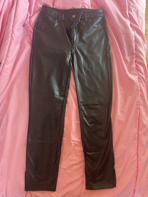 Pants new, size M, black
