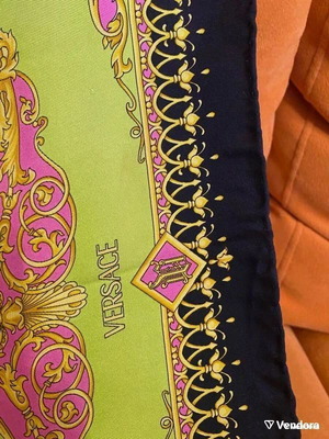 Versace Vintage silk scarf like new, green 85x85 cm