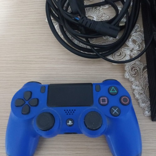 PlayStation 4 console used, 500GB storage