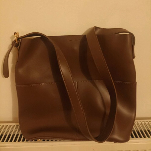 Brown shoulder bag made of faux leather like new