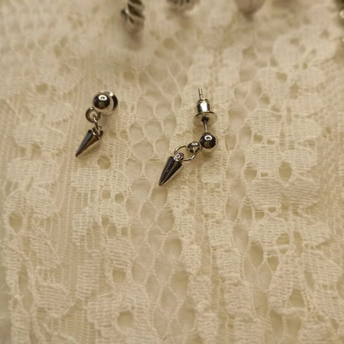 Stainless steel earrings like new, pack of 5 pairs