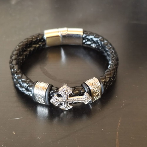 Leather bracelet Carlo like new, black with silver cross