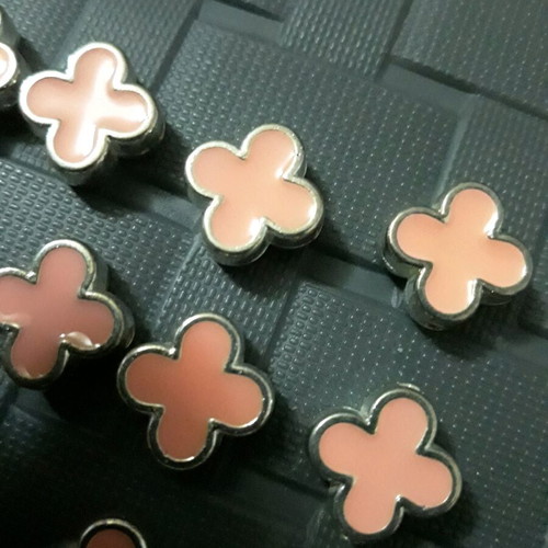 76 Pink Crosses with Silver color for crafts and constructions, new, plastic, Cross