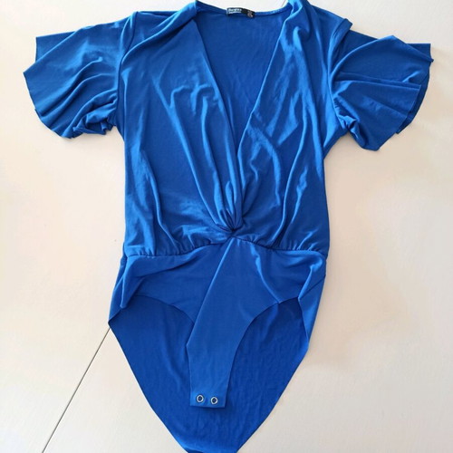 Bodysuits and blouse pack like new, size small