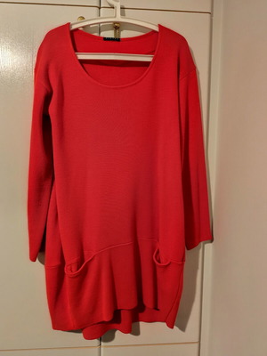 Sisley knitted dress like new with 30% wool, red orange, size M