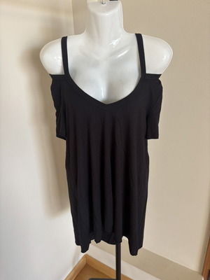 Celestino blouse M black new, off-shoulder style