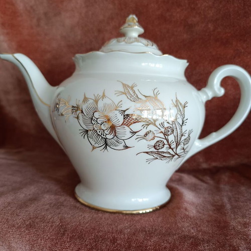 Hutschenreuther tea set for 6 people, German porcelain, like new, ivoire with gold motifs