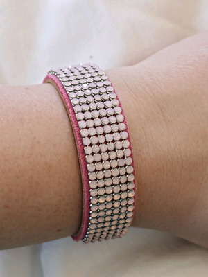 Bracelet with rhinestones pink like new