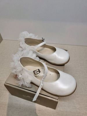 Ever Kid ballerina shoes white like new, size 25