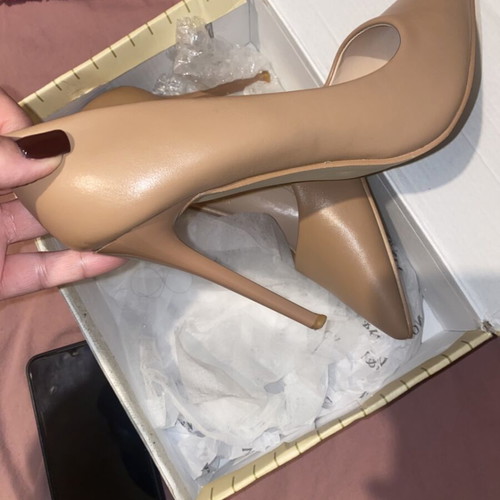 Beige pumps like new, size 40