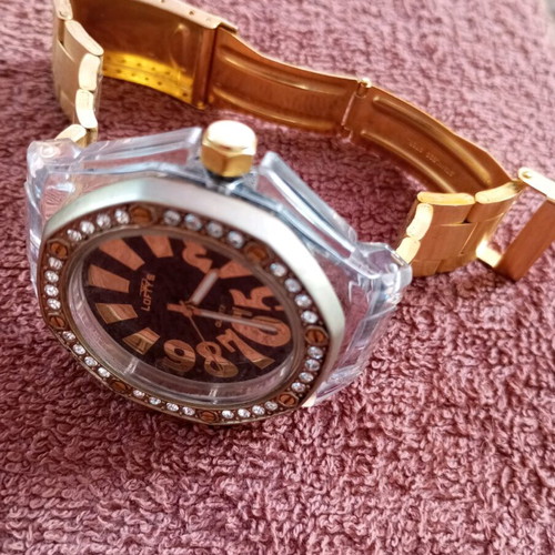 Women's watch used, quartz with crystals