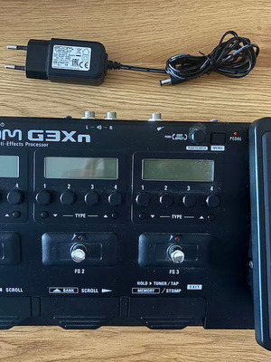 Zoom G3Xn Multi-Effects Processor like new, updated firmware
