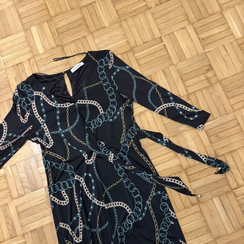 Batida satin dress with lining, new