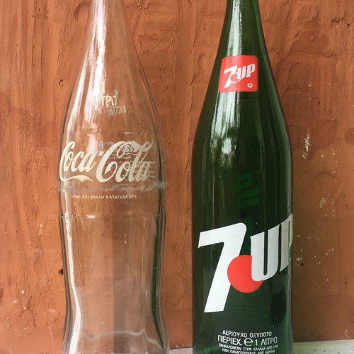 Set of Coca Cola 1 liter 1977 and 7UP 1 liter 1982 bottles