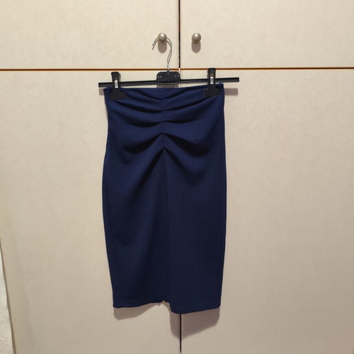 Blue pencil skirt like new, size S-M