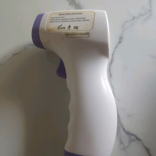Dikang HG 01 Infrared Medical Thermometer like new